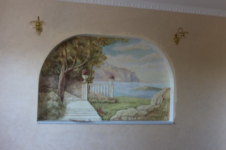 художня ліпнина + розпис (пейзаж берег озера, гори, скали , квіти )  