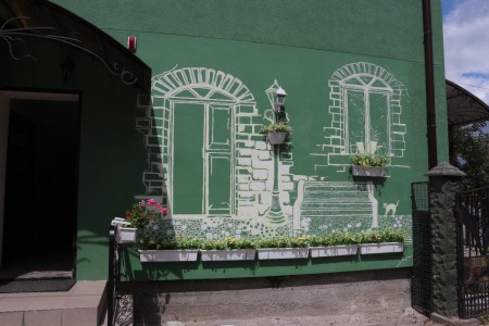 художній розпис на фасаді будинку